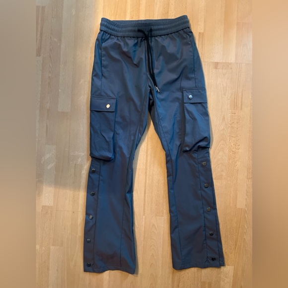 BLACK AIR - Picture 1 of 4